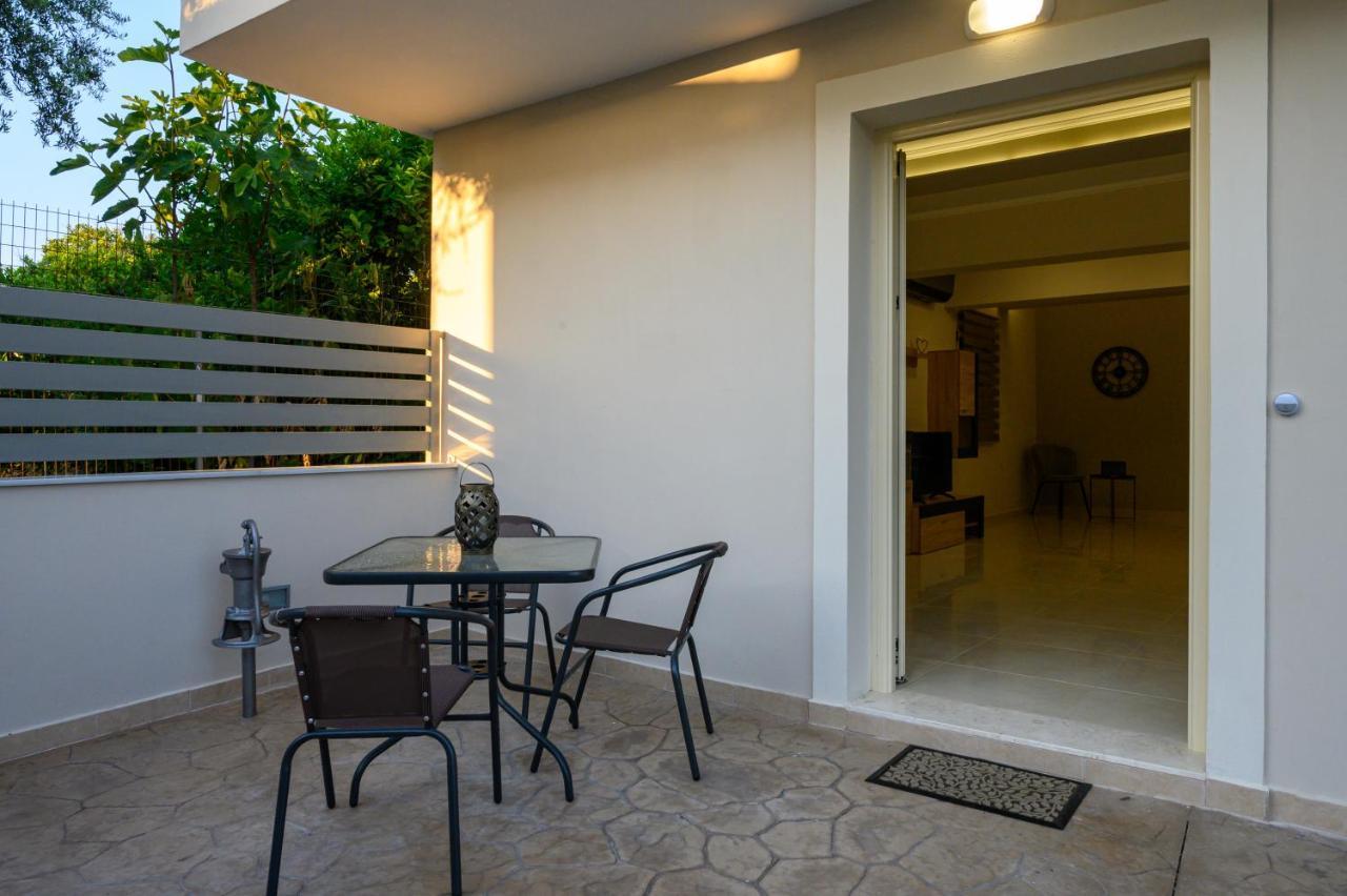 Kv Apartments Каламата Екстер'єр фото